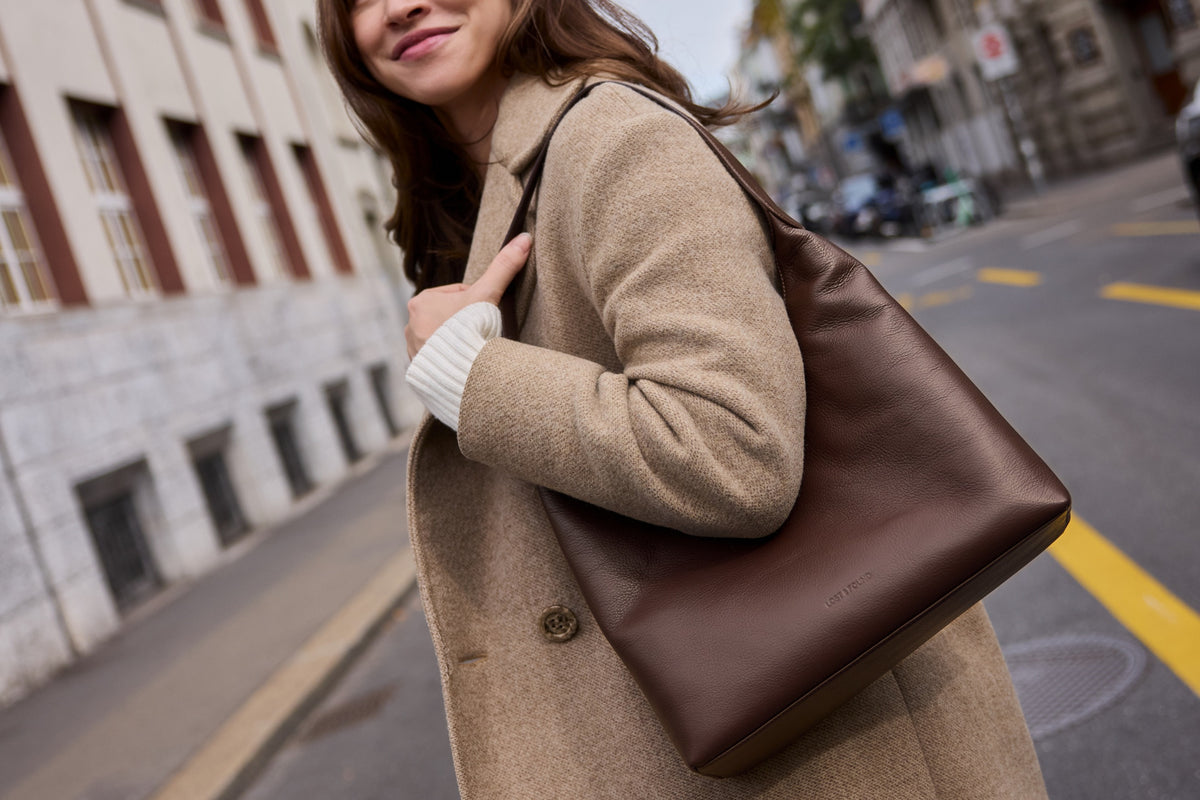 Hobo Schultertasche in Cacao Braun Streetstyle