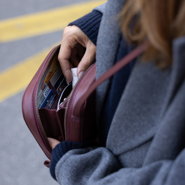 Crossbody Wallet Round Berry